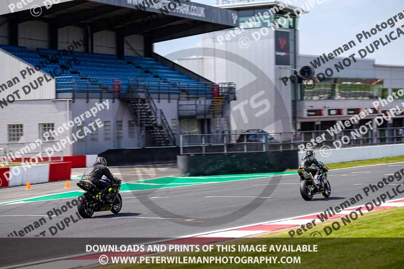 donington no limits trackday;donington park photographs;donington trackday photographs;no limits trackdays;peter wileman photography;trackday digital images;trackday photos